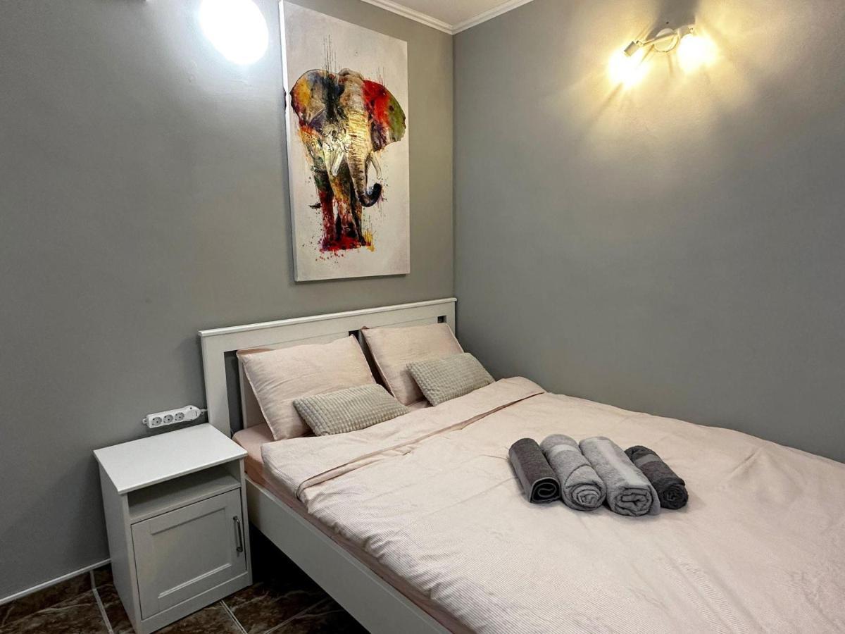 One Room Apartment Decebal Bucureşti Ngoại thất bức ảnh